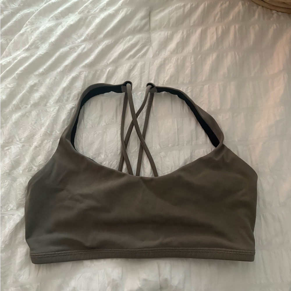Women's Olive sports bra lulu